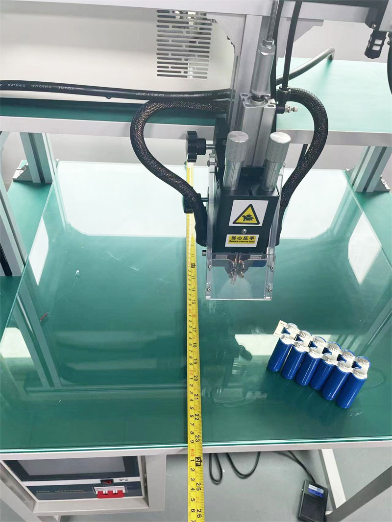 Lab Research Precision AC 5000A Zylindrische Zellenportal-Punktschweißmaschine
 